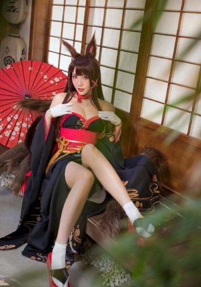 美女扒开尿口让男人操